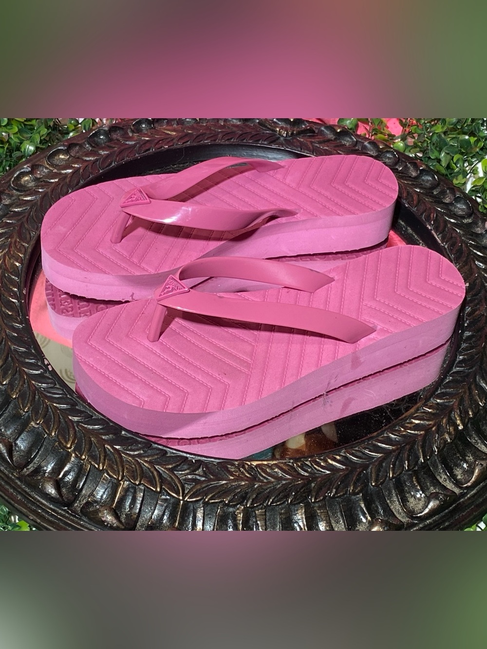 Guess Women's Pink Platform Flip-Flop Sandals